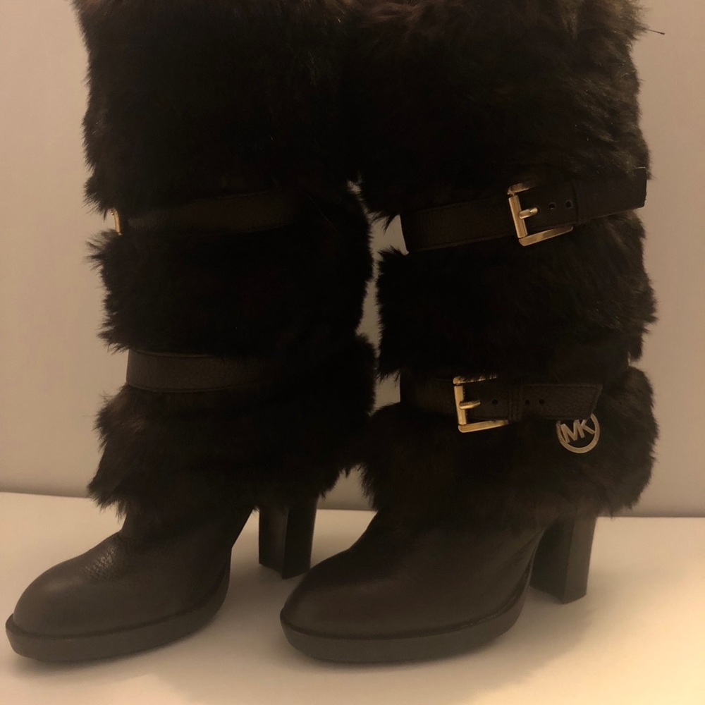 Micheal Kors Boots